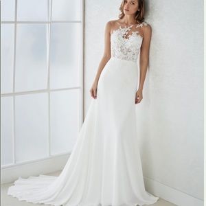 Pronovias figura gown illusion neckline Romantic 6